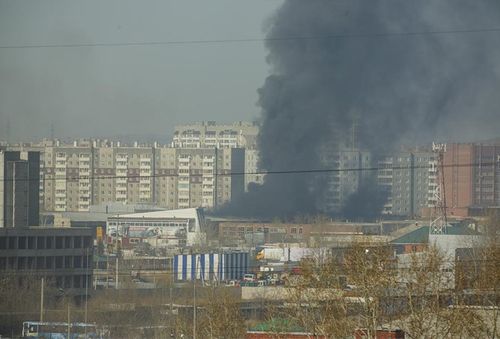 Пожар в автоцентре на Гайдашовке в Красноярске