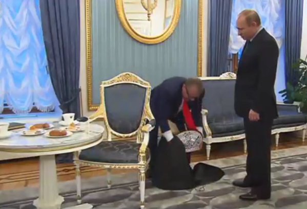 Хазанов Путин и корона