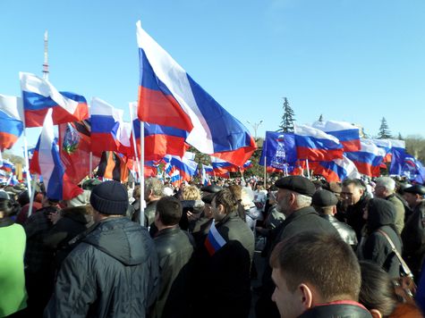 Митинг в Абакане в поддержку соотечественииков на Украине