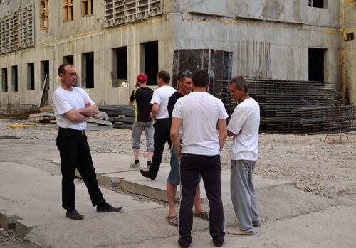 Бунтр строителей нового корпуса ресбольницы в Абакане