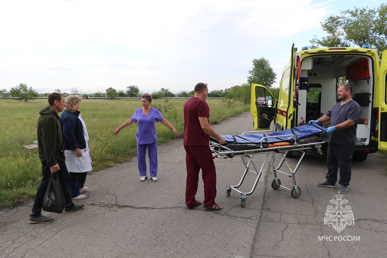 В Хакасии спасатели эвакуировали из тайги мужчину с приступом аппендицита |  11.08.2023 | Абакан - БезФормата