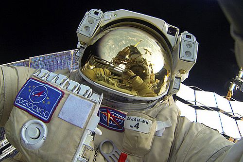 Выход космонавта Роскосмоса Сергея Волкова в открытый космос. Фото Роскосмос